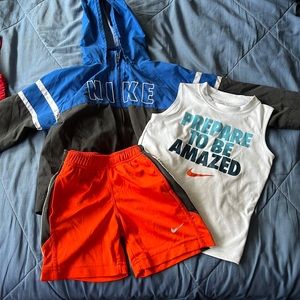 🌈BOGO 50% off Anything with a 🌈! Nike 3T bundle 3T fits 2-3yo